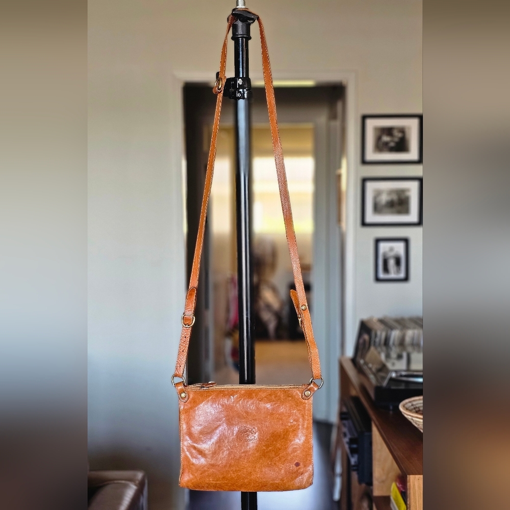Il Bisonte Vintage Tan Leather Crossbody Bag - Picture 12 of 12